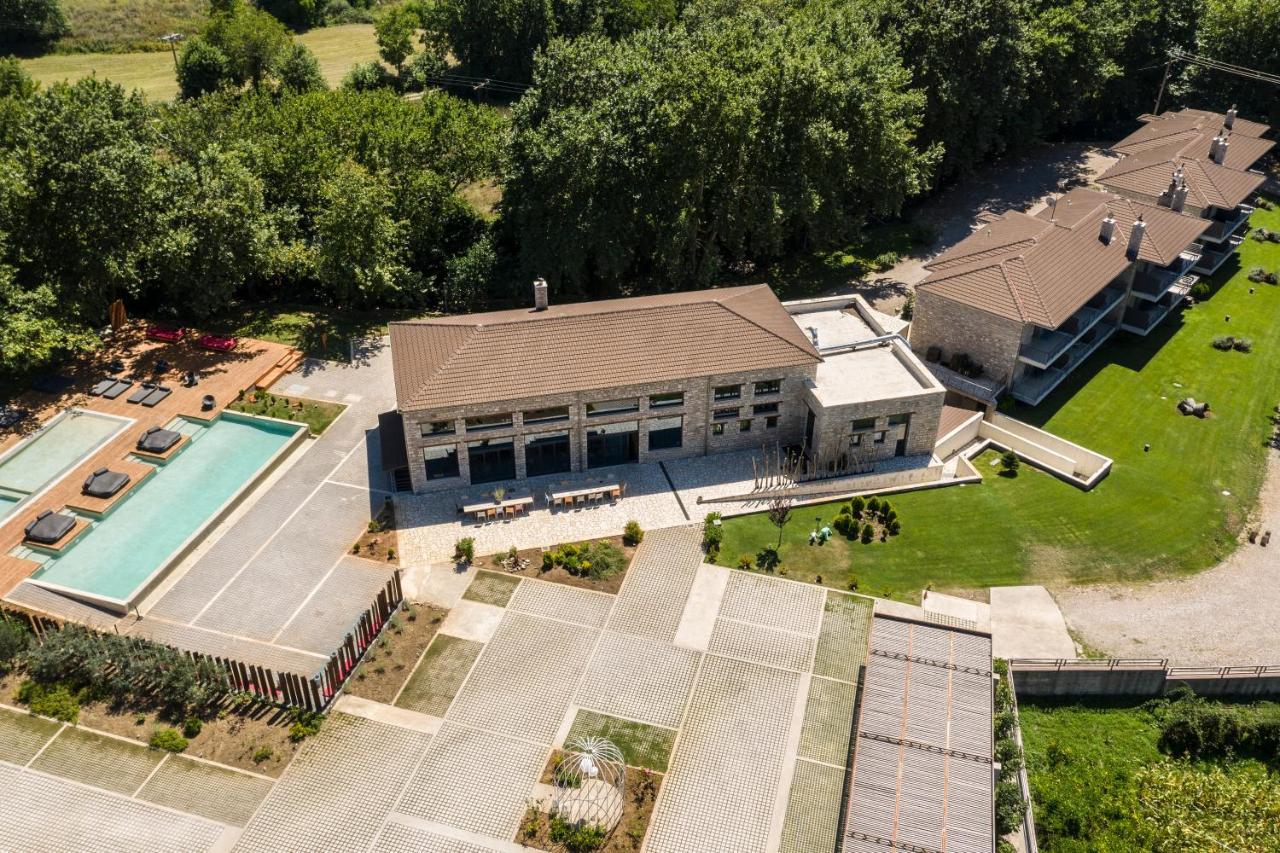 Oniropetra Boutique Hotel Karpenisi Ngoại thất bức ảnh