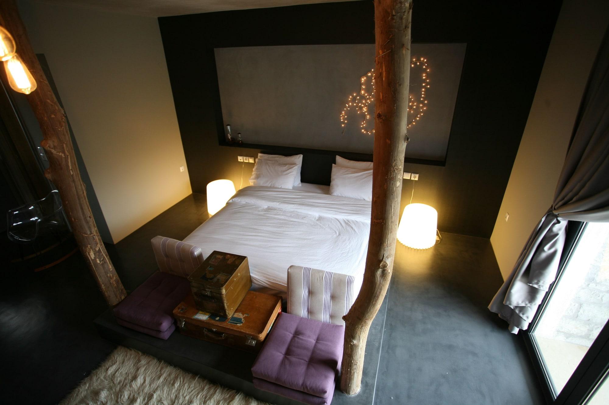 Oniropetra Boutique Hotel Karpenisi Ngoại thất bức ảnh