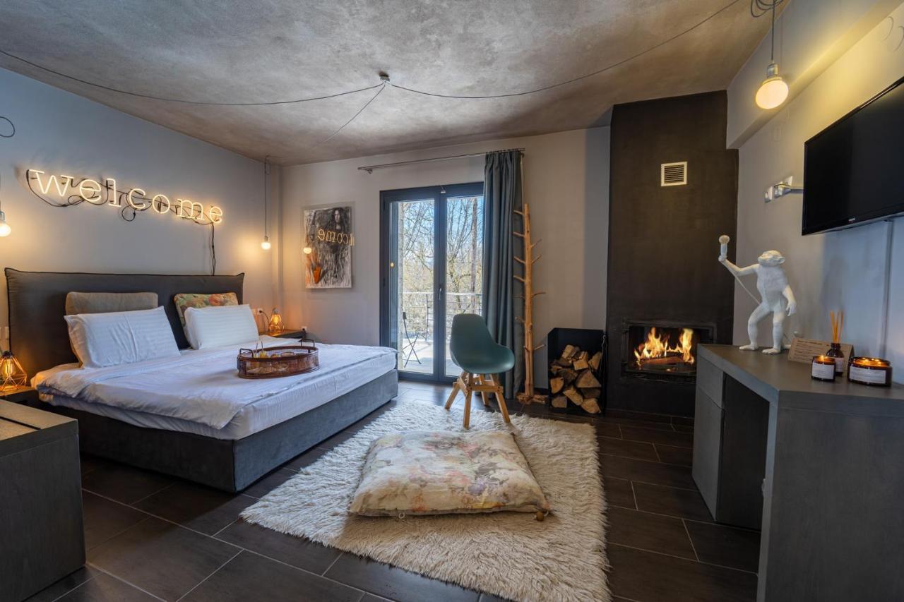 Oniropetra Boutique Hotel Karpenisi Ngoại thất bức ảnh