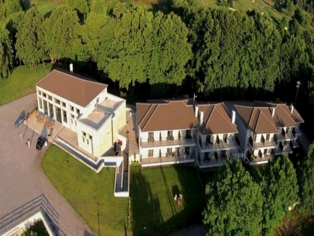 Oniropetra Boutique Hotel Karpenisi Ngoại thất bức ảnh