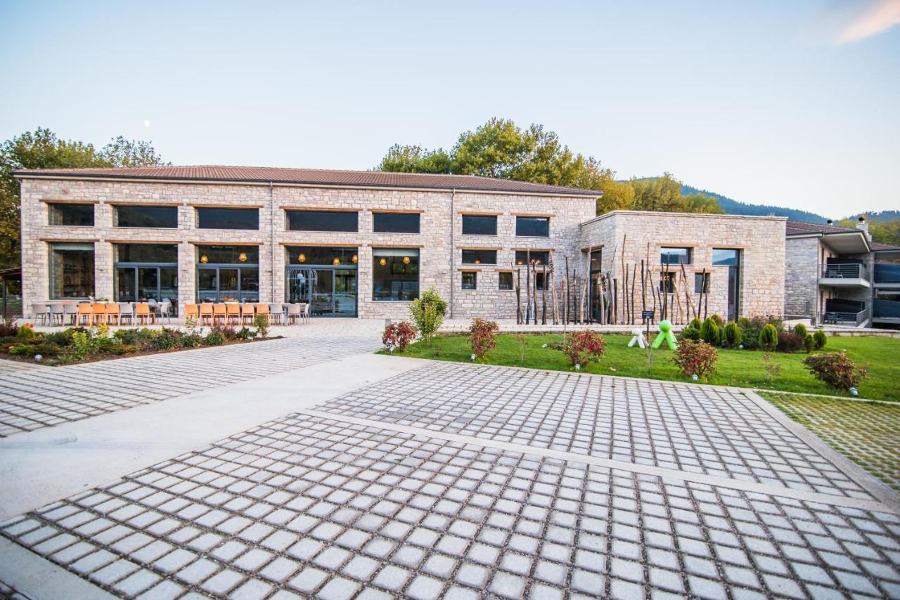 Oniropetra Boutique Hotel Karpenisi Ngoại thất bức ảnh